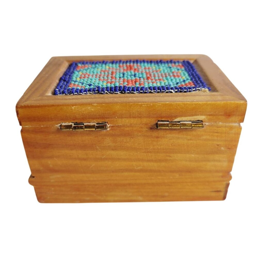 Vintage Huichol Handcrafted Mexican Beaded Box Top with Hinged Lid Navajo Style - Picture 4 of 12